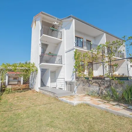 & Pejo Apartman